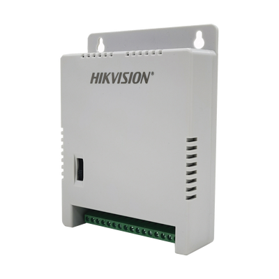 Fuente de Poder Regulada 12 Vcc / 13.5 Vcc / 15 Vcc para 8 Cámaras / 8 Amperes (1 Amp por Salida) / Voltaje de Entrada 90 - 130 VCA / Filtro de Ruido para Cámaras 4K / Modo para Largas Distancias